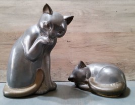 Vintage Cats Kittens Mid-Century Metal Two Tone Statues Set 2 Grey Brown - £93.13 GBP