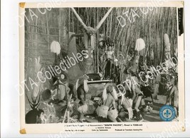 South PACIFIC-8x10-PROMOTIONAL STILL-ACTION SCENE-1958 G/VG - £22.78 GBP