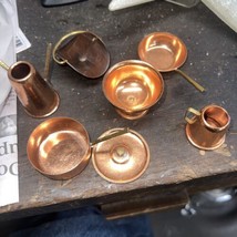 Lot of 7 (6w/lid) Miniatures Copper Brass Pots Pans Mugs Skillet Log Holder - £12.78 GBP