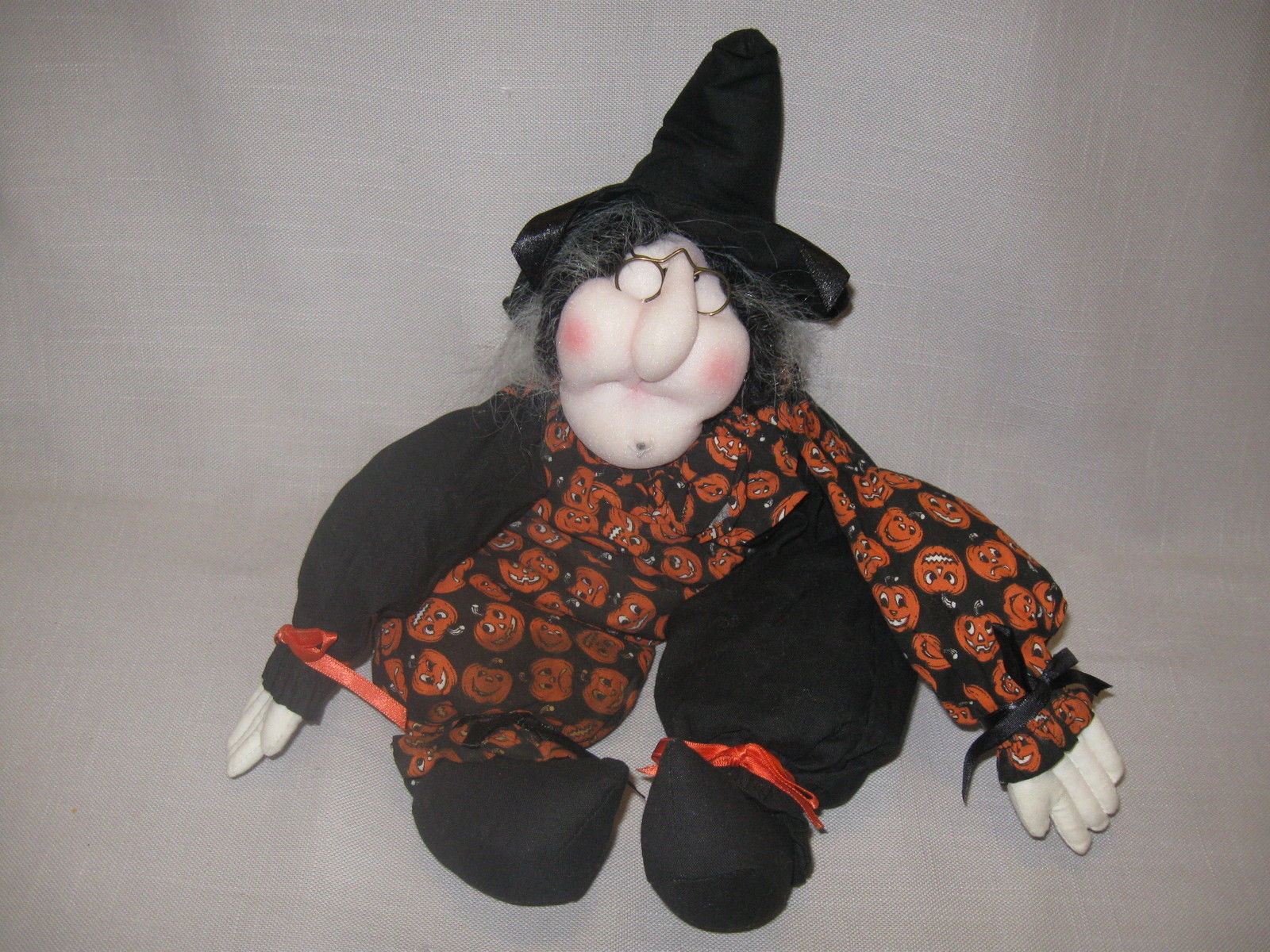 Halloween Witch Figurine Statue Material Bean Bag Black & Orange 1992 - $9.95