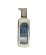 Bath &amp; Body Works White T-shirt Cleansing Hand Soap White Barn 8.0 oz Ne... - $310.38 MXN