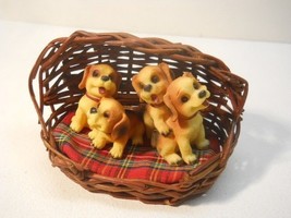 Cute 4 Beagles Dogs in basket Table Decor Set Fig037 - £12.56 GBP