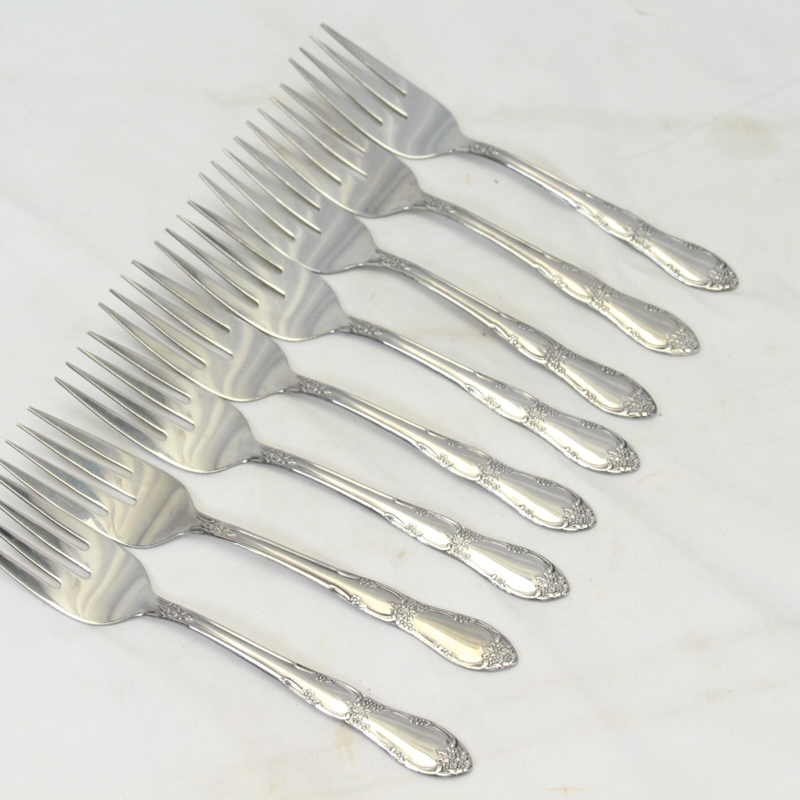 Oneida Fenway Daydream Salad Forks 6-1/4&quot; Wm A Rogers Stainless  Lot of 8 - $18.61