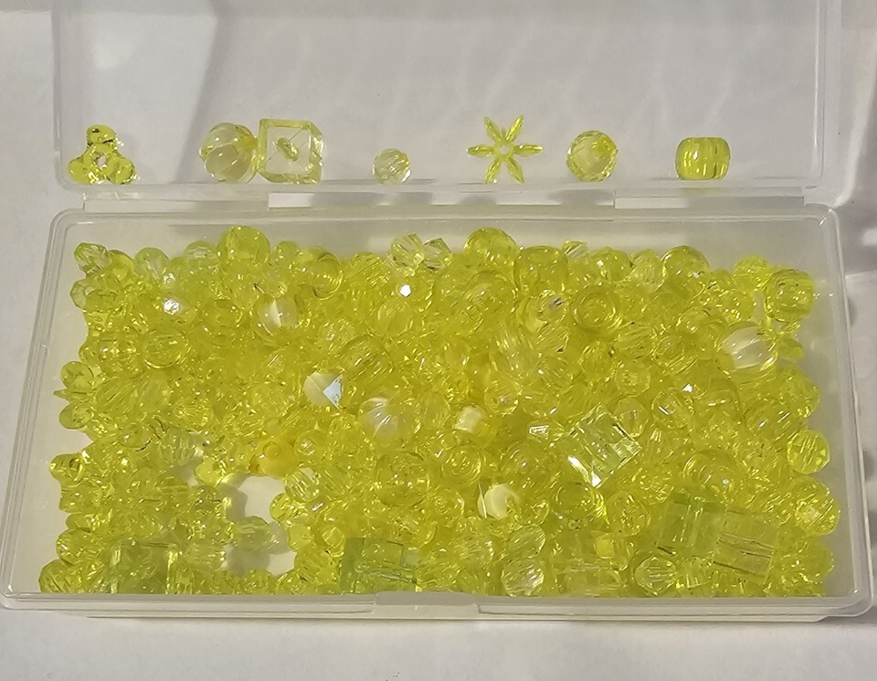 Yellow Lot Of Plastic beads for Jewelry And Crafts Plastic Multi Sizes - $2.97 Yellow Lot Of Plastic beads for Jewelry And Crafts Plastic Multi Sizes - $2.97