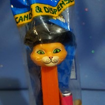 Shrek &quot;Puss n Boots&quot; Candy Dispenser by PEZ (B). - £6.24 GBP