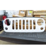 Mopar Jeep 82213772AB Front Grille White Tiny Imperfection Shown in Pics - $411.57 CAD