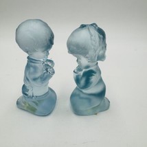Fenton Art Glass Frosted Babies Blue Girl &amp; Boy Kneeling Praying Figurines 3.5” - £51.43 GBP