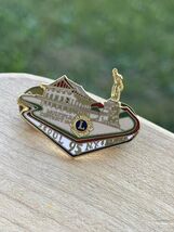 1995 Multiple District 20 New York Seoul Statue Lions Club Pin Vintage 1... - $20.75