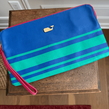 Vineyard Vines Striped Zipper Aviator Blue Green Clutch Wristlet - $482.60 MXN