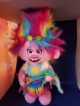 DreamWorks Trolls World Tour Dancing Poppy  - $281.56 MXN