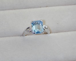 Avon Silver Tone Emerald Cut Blue Ice Ring 6.25 - £19.59 GBP