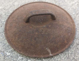 Vintage Cast Iron Skillet  Lid Only Not Marked Small image 8