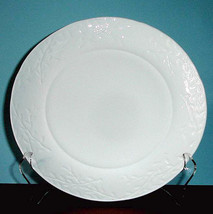 Waterford China GARLAND ROMANCE Michael Aram White Accent Plate 9&quot; Embossed New - £17.53 GBP