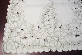 Floral light green table runner, 16x36 OFF WHITE/CREAM - NEW[10] - $19.80