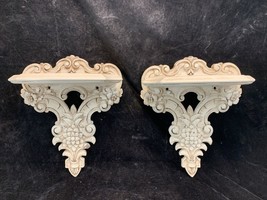 Vintage Syroco Antique White Wall Sconces Set Wood Shelves Fleur De Lis ... - $34.99