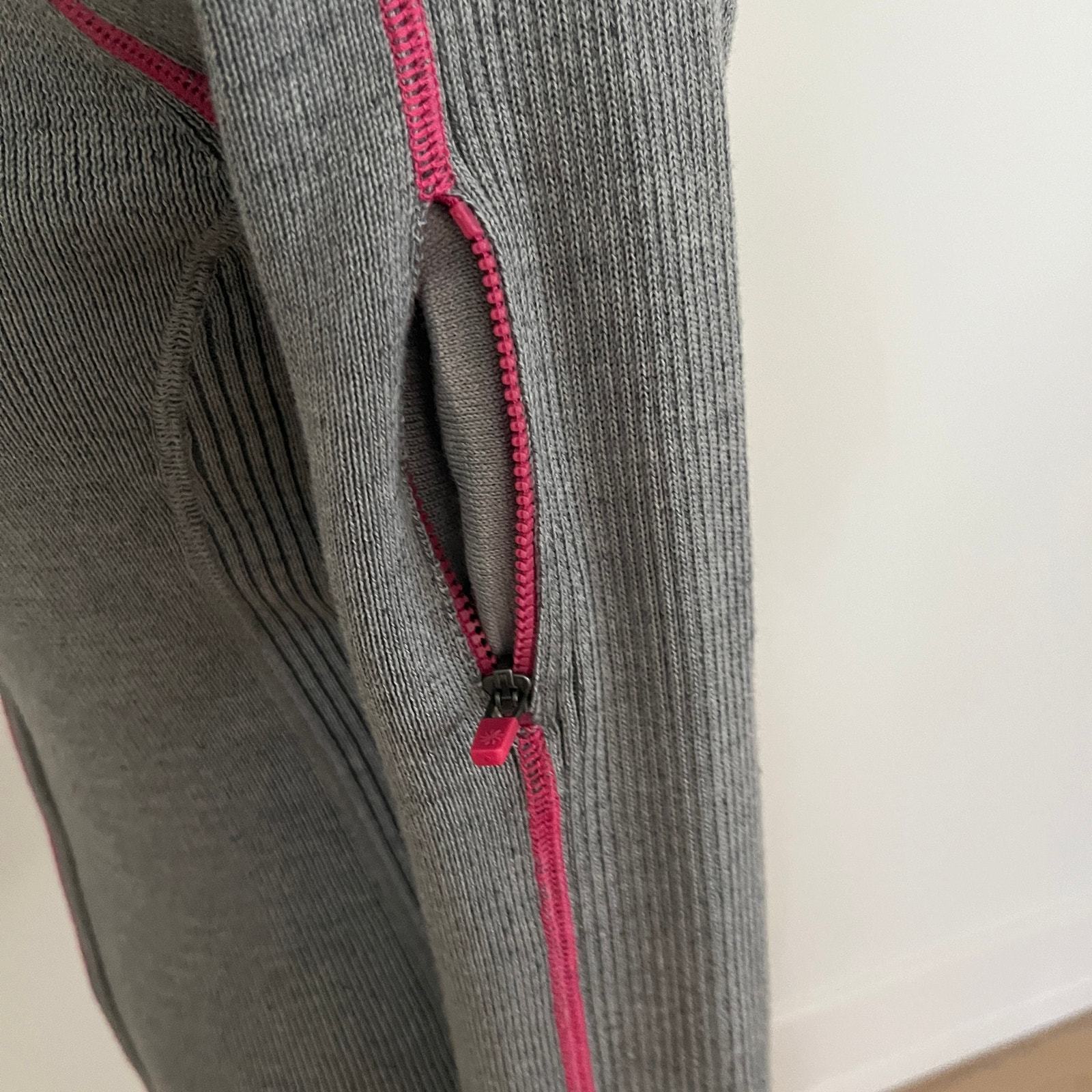 Athleta Women's Giant Slalom Full Zip Sweater Gray Pink Small Item image 6