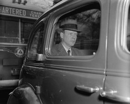 Charles Lindbergh arrives at White House to meet President Roosevelt Photo Print - £6.93 GBP+
