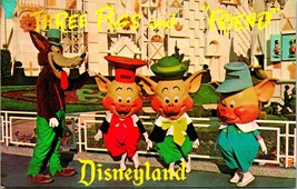 Vtg 1960s Disneyland Postcard Three Pigs and Friends DT-35927 Unposted - £3.91 GBP