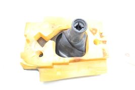 08-11 SUBARU IMPREZA 2.5I MANUAL 5 SPEED SHIFTER RUBBER BOOT INSULATOR Q6450 image 10
