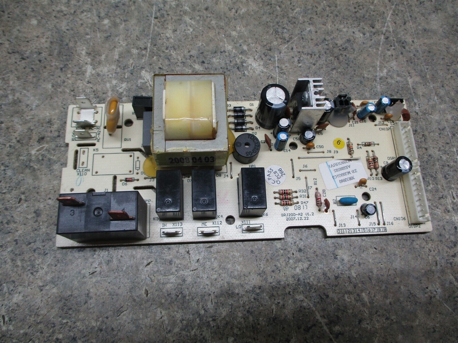 Frigidaire Air Conditioner Control Board Part  30832060 FAC107S1A