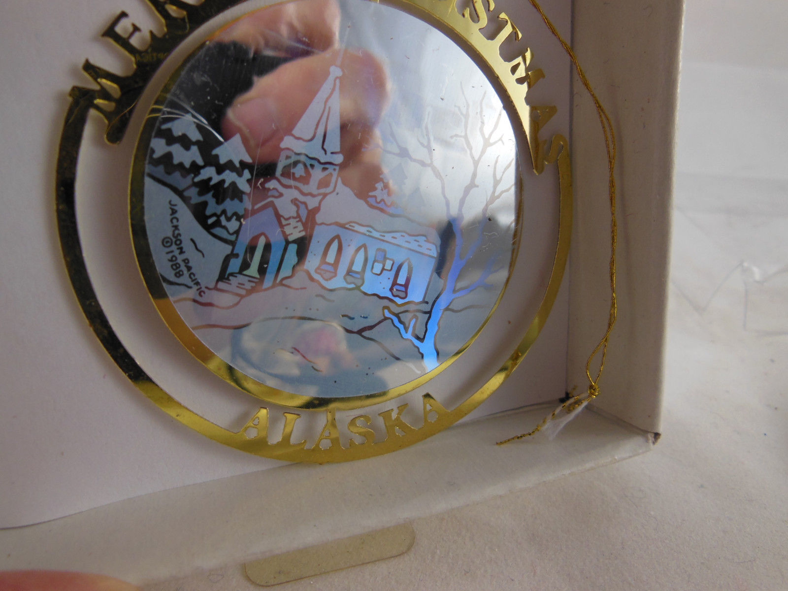Alaska souvenir 24k GOLD FINISH BRASS Christmas ORNAMENT Hologram - $4.84