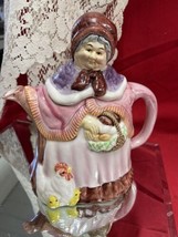 Takahashi San Francisco - Vintage Egg Aged Lady Chickens Teapot Hand-Painted - £11.90 GBP
