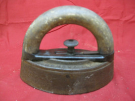 Antique Cast Iron Sad Iron #3 Howell Company Geneva Illinois - £23.67 GBP