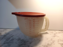 Vintage TUPPERWARE #500-3 Mix-N-Stor 8 Cup 2 Qt Measuring Bowl Pitcher w/Red Lid - $18.69