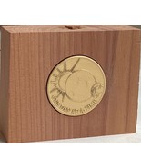 Cedar Medallion Holder Coin Display Handmade With Universe One Day At A ... - €8,74 EUR