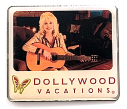2010 Dollywood Vacations Pin Dolly Parton Guitar Pigeon Forge Official T... - $243.63 MXN