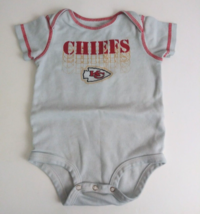 NFL Team Apparel Kansas City Chiefs Unisex Bodysuit Infant Size 18 Months - $129.09 MXN