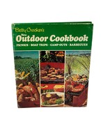 Betty Crocker&#39;s New Outdoor Cookbook Picnics Camping Barbecue Boating 19... - $529.77 MXN