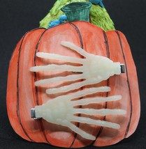 Glow in Dark Skeleton hand Hair Clips - $188.96 MXN