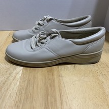 Grasshoppers Shoes Womens 6.5M Casual Sneakers Beige Canvas Wedge Lace Up - $326.75 MXN