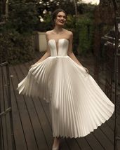 white color gown Sexy plunging neckline bustier Pleated silking feeling ... - $26.50