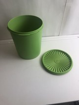 Vintage Tupperware Servalier Canister Style with Starburst Lid Green - £9.83 GBP