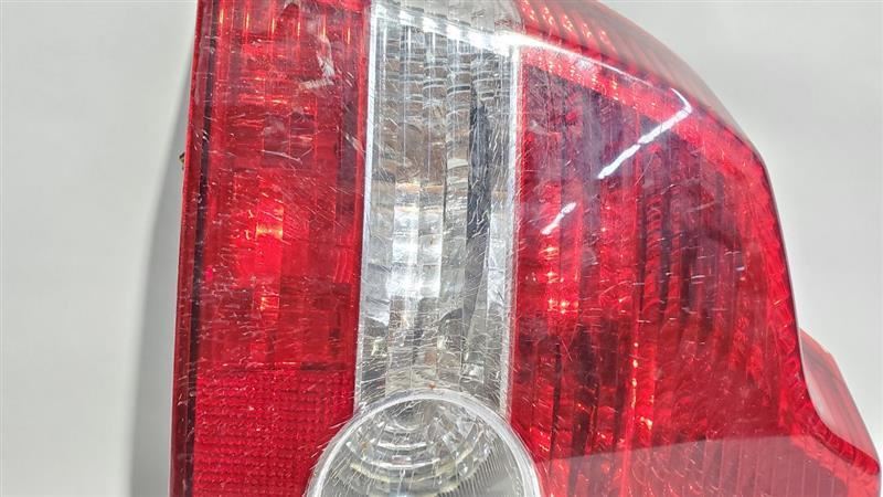 Left Tail Light Cracked OEM 2005 2006 2007 Volvo S40 Item image 9