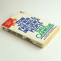 How To Win Friends & Influence People by Dale Carnegie Classic Paperback image 3