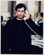 Timohty Dalton as James Bond on telephone The Living Daylights 8x10 photo - £9.43 GBP