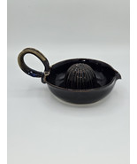 Handcrafted Studio Stoneware Pottery Ceramic Citrus Juicer with Spout Si... - $531.98 MXN