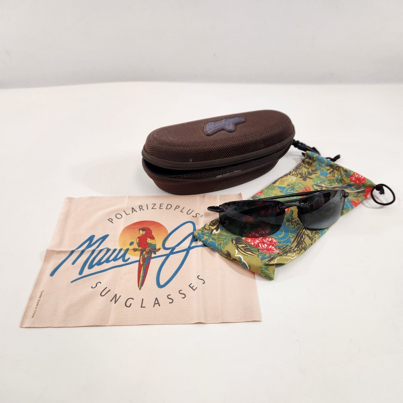 Maui Jim Ho'Okipa Sunglasses Frames Cloth Bag & Zip Case G-807-02 25 64 15-130 - $58.04