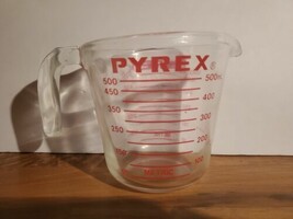 Vintage PYREX #516 500 ml Measuring Cup RED Lettering Metric Only USA - $28.70