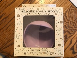 Silicone Suction Feeding Bowl &amp; Spoon Set (Purple) - £7.21 GBP