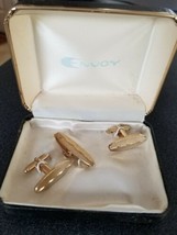 Vintage Envoy Cuff Links and Tie Bar gold tone - $149.24 MXN