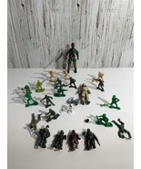 Mixed Lot or 24 miniature Army Soldiers Halo, COD, Star wars and more - £9.85 GBP