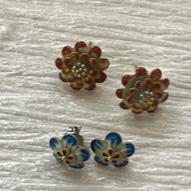 Estate Lot of 2 High Quality Rusty Red &amp; Blue Enamel Small Layered Flower Post  - £14.55 GBP