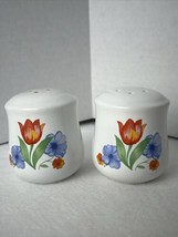 Vintage Corelle Corning ware Fresh Cut Flower Salt &amp; Pepper Shaker Set B... - $13.63