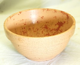 Clay Pottery Beehive Mixing Bowl Beige Speckle Germany - $922.49 MXN
