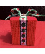 Vintage Tissue Box Cover Christmas Needlepoint Red - $244.62 MXN