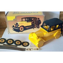 Vintage Avon 1926 Checker Cab Wild Country After Shave 5 Oz NOS Box &amp; De... - $11.66